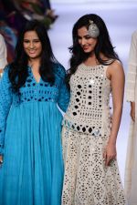 Sonal Chauhan walk the ramp for Purvi Doshi at Lakme Fashion Week Winter Festive 2014 Day 3 on 21st Aug 2014
